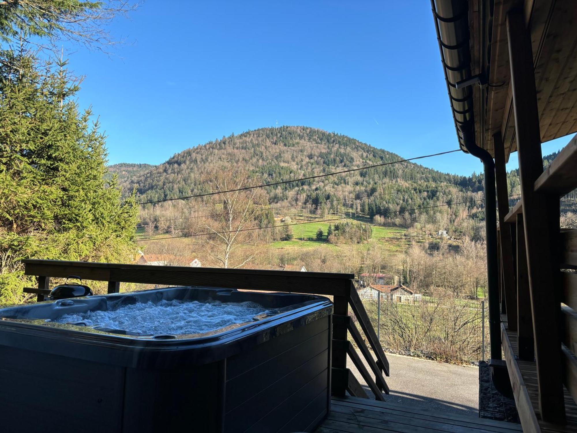 Chalet Du Faubourg & Jacuzzi, Proximite Gerardmer & La Bresse Rochesson Exterior foto